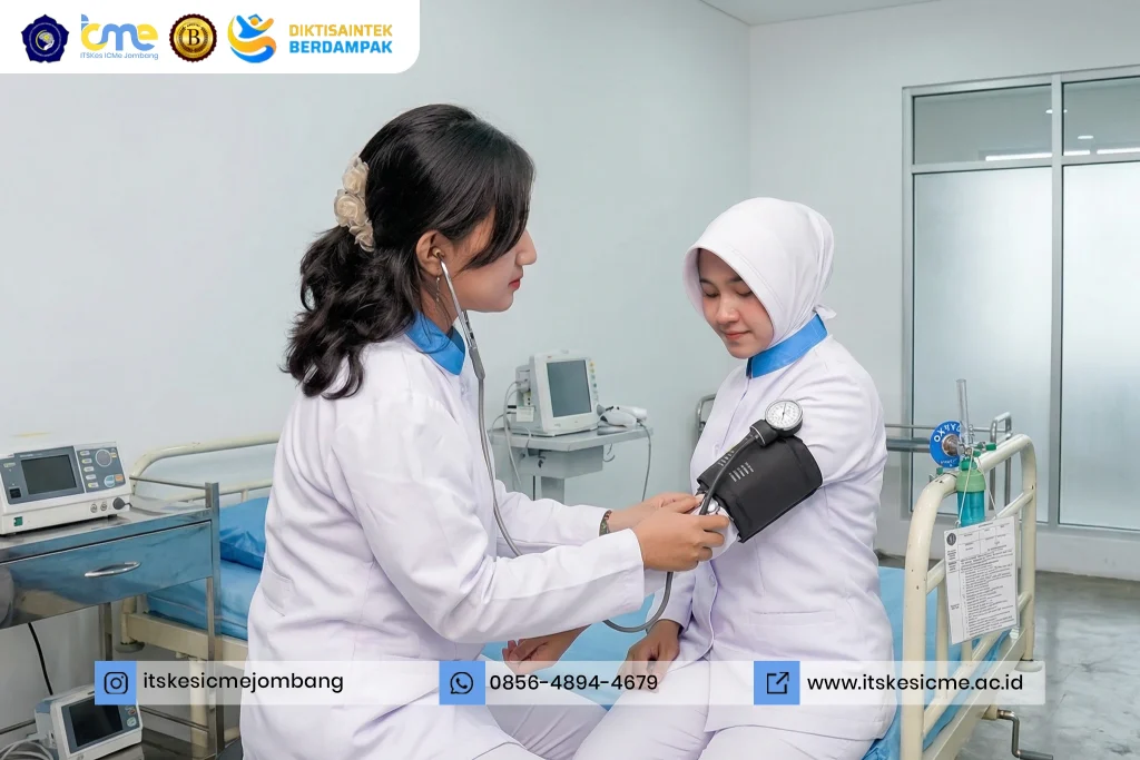 Profesi Ners Terbaik Jawa Timur di ITSKes ICMe. Akreditasi B, fasilitas lengkap, & jaringan RS luas. Daftar sekarang!